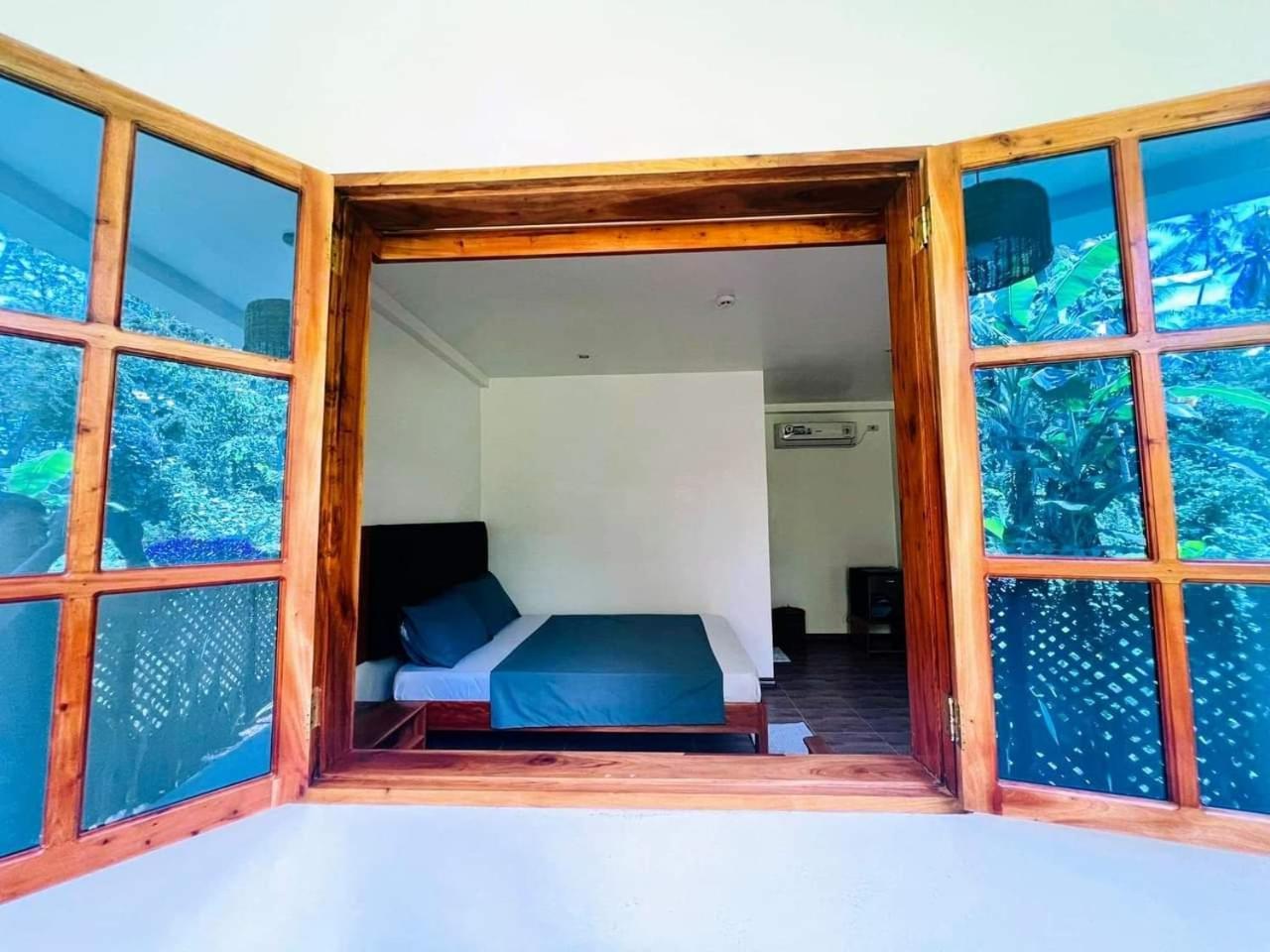 White Bada Guesthouse Siquijor Habitación foto